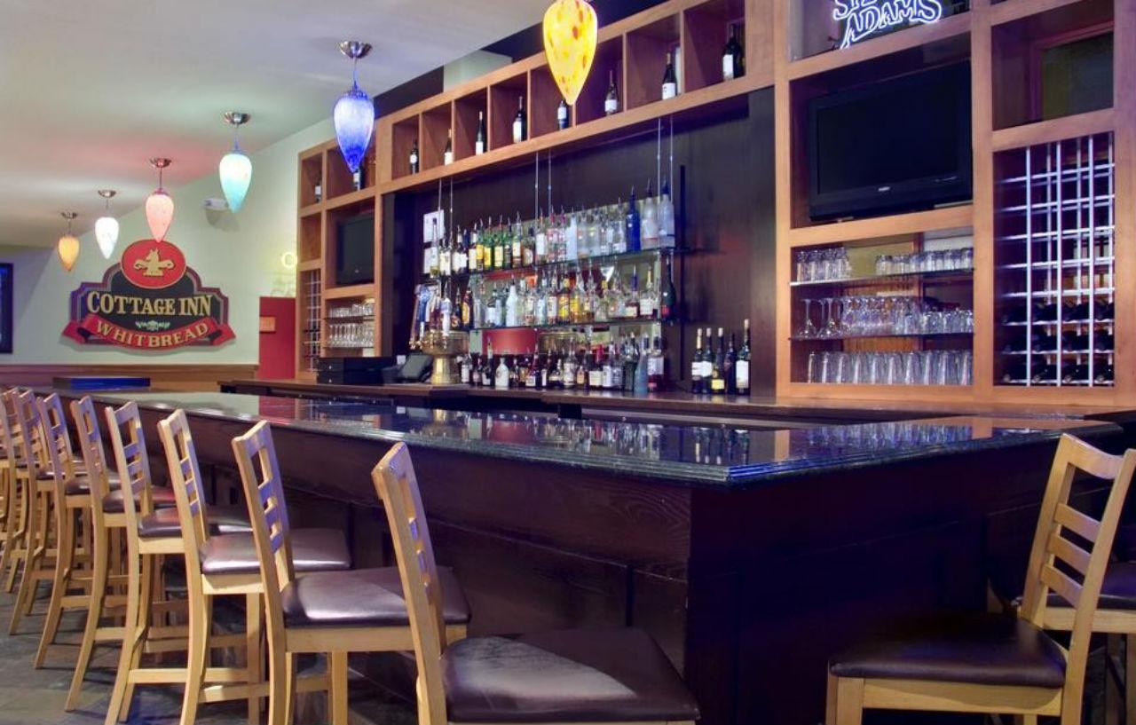 Doubletree By Hilton Norfolk Airport Hotel Екстериор снимка