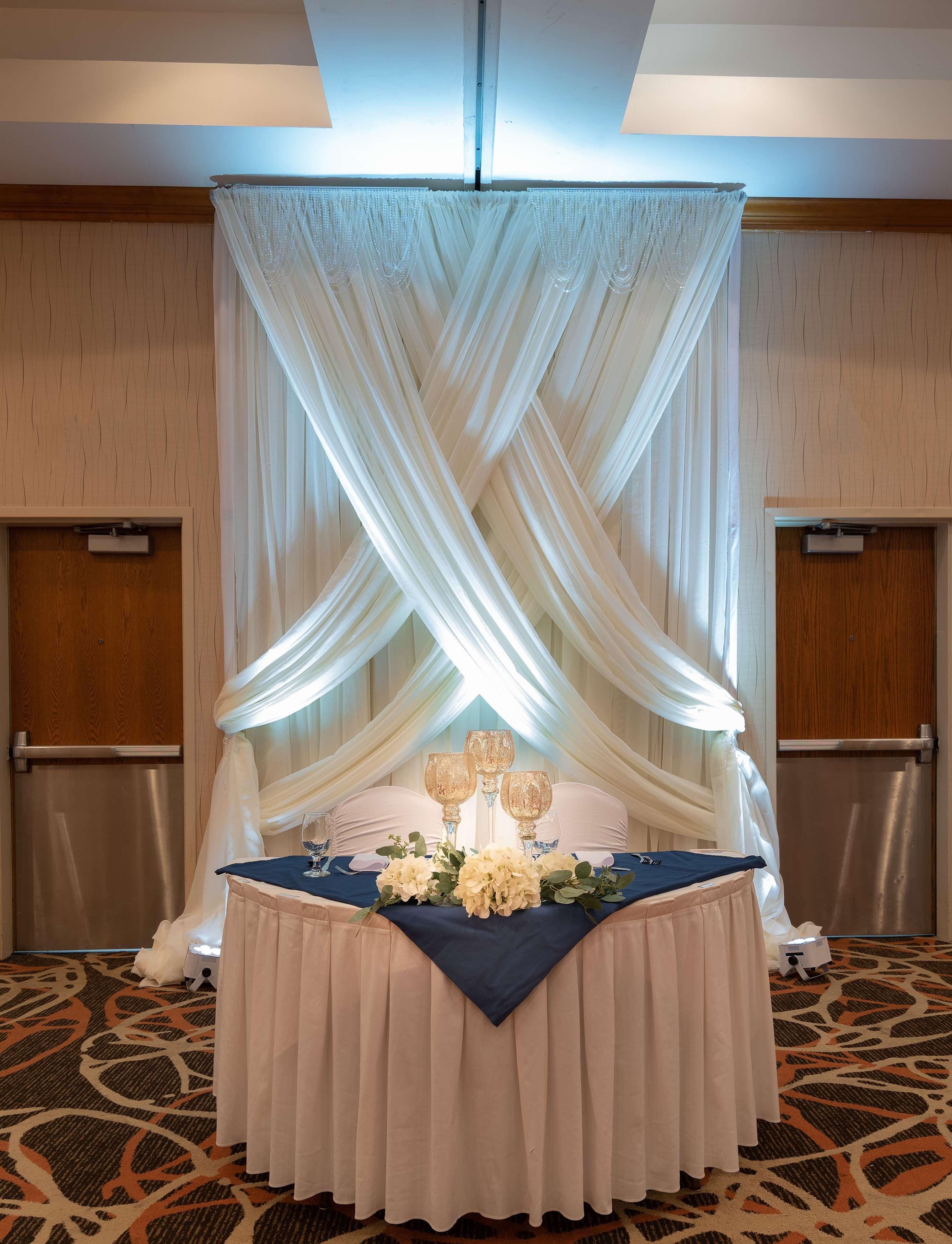 Doubletree By Hilton Norfolk Airport Hotel Екстериор снимка