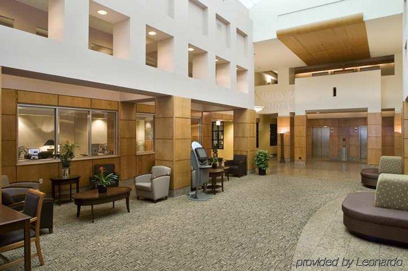 Doubletree By Hilton Norfolk Airport Hotel Екстериор снимка